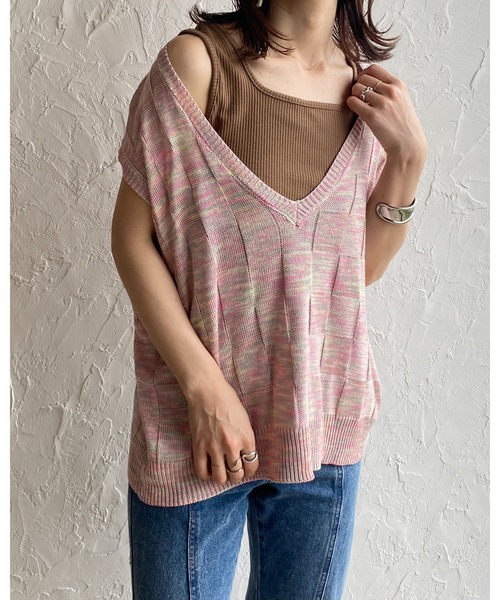 She's Closet（シーズクローゼット）の「深Vネックオーバーサイズグラデーション格子柄ニットベスト（ベスト・レディース・ピンク/ライム/グリーン/パープル・FREE）」の7枚目の写真