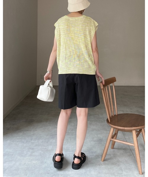 She's Closet（シーズクローゼット）の「深Vネックオーバーサイズグラデーション格子柄ニットベスト（ベスト・レディース・ピンク/ライム/グリーン/パープル・FREE）」の13枚目の写真