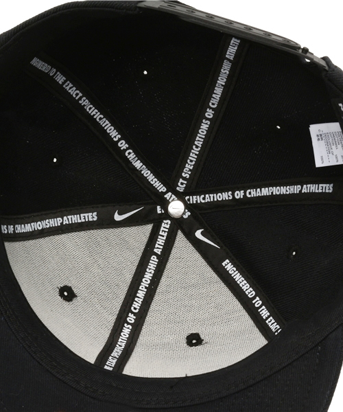 NIKE（ナイキ）の「ユニセックス ナイキ スナップバック キャップ 刺繍ロゴ NIKE SNAP BACK FUTURA 584169（キャップ・メンズ・ブラック/レッド・ONE SIZE）」の10枚目の写真