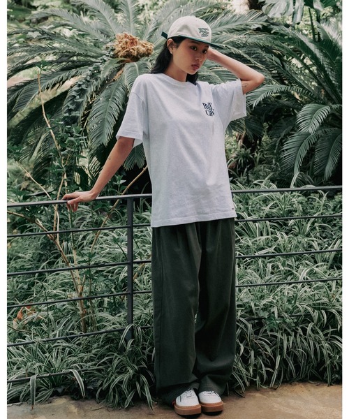 ROMANTIC CROWN(ロマンティッククラウン)の「【ROMANTIC CROWN】RECENT LOGO TEE / ロマンティッククラウン リセント ロゴ Tシャツ(Tシャツ/カットソー・メンズ・ネイビー/ライトイエロー/ホワイト/ライトグレー・LARGE/SMALL/MEDIUM/X-LARGE)」の5枚目の写真