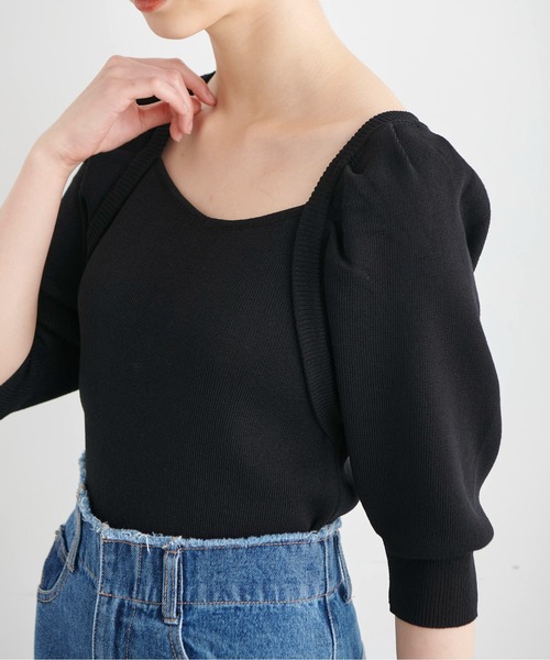 FREE'S MART（フリーズマート）の「バックディティールパフスリーブ総針ニット（ニット/セーター・レディース・ブラック/ホワイト/ブルー・FREE）」の2枚目の写真