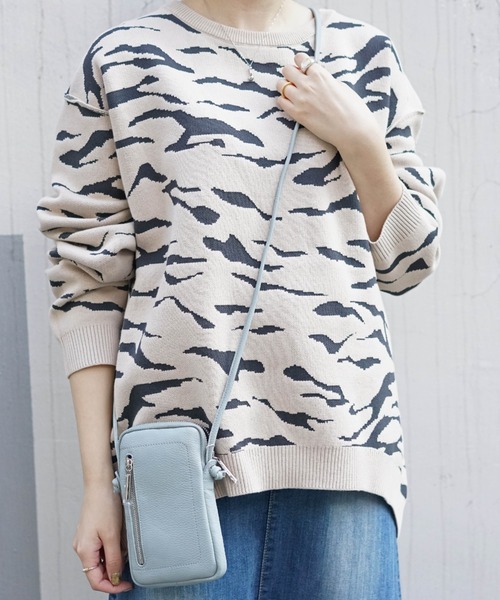 Beau're（ヴュレ）の「BEAURE（ヴュレ）NEWストラップツキスマホケース（スマホケース/カバー・レディース・グレー系その他3/ブラック/その他・F）」の3枚目の写真