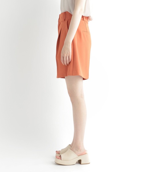 Andemiu（アンデミュウ）の「アソートタックショートパンツ299236（その他パンツ・レディース・ブラック/チャコールグレー/ベージュ/オレンジ・FREE）」の17枚目の写真