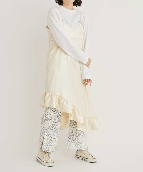 I am I in fact...(アイアムアイインファクト)の「<azusaiio> IAMI 別注 タバコブローチ(ブローチ/コサージュ・レディース・ホワイト・FREE)」の5枚目の写真