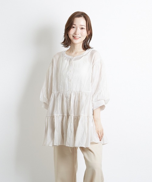 PAPAVER(パパヴェル)の「【papaver】シアーティアードBL(シャツ/ブラウス・レディース・ベージュ/モカ/ブラック・MEDIUM)」の2枚目の写真