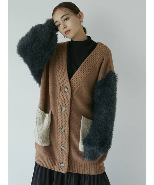 MURUA（ムルーア）の「オーバーボリュームニットカーデ（カーディガン/ボレロ・レディース・ベージュ/ブラウン・FREE）」の4枚目の写真