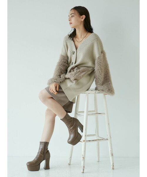 MURUA（ムルーア）の「オーバーボリュームニットカーデ（カーディガン/ボレロ・レディース・ベージュ/ブラウン・FREE）」の3枚目の写真