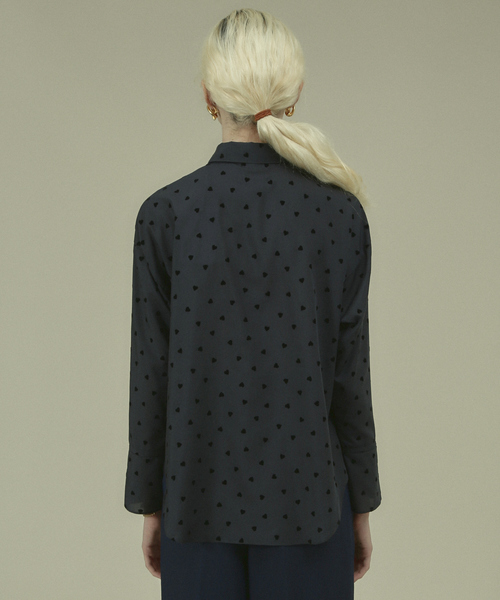 Rouge vif（ルージュヴィフ）の「ハートフロッキーシャツ（シャツ/ブラウス・レディース・チャコールグレー/アイボリー・フリー）」の8枚目の写真