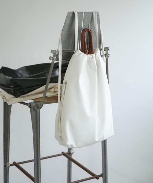 SENSE OF PLACE by URBAN RESEARCH（センスオブプレイスバイアーバンリサーチ）の「2WAY BIGナップサック（バックパック/リュック・メンズ・ブラック/アイボリー/ホワイト・ONE）」の8枚目の写真