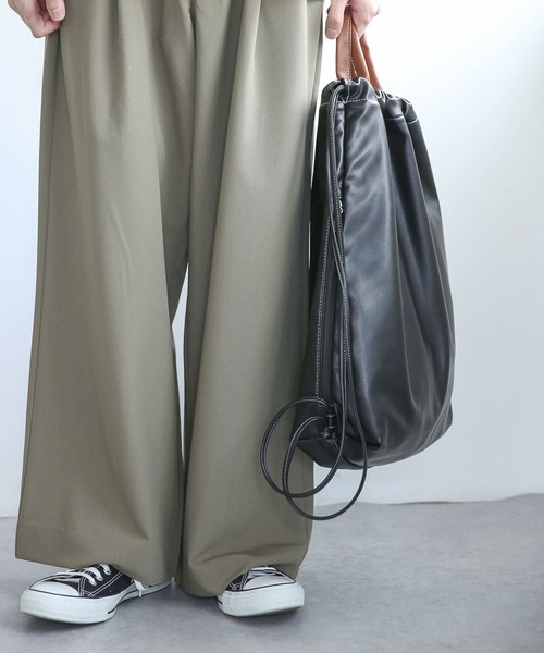 SENSE OF PLACE by URBAN RESEARCH（センスオブプレイスバイアーバンリサーチ）の「2WAY BIGナップサック（バックパック/リュック・メンズ・ブラック/アイボリー/ホワイト・ONE）」の14枚目の写真