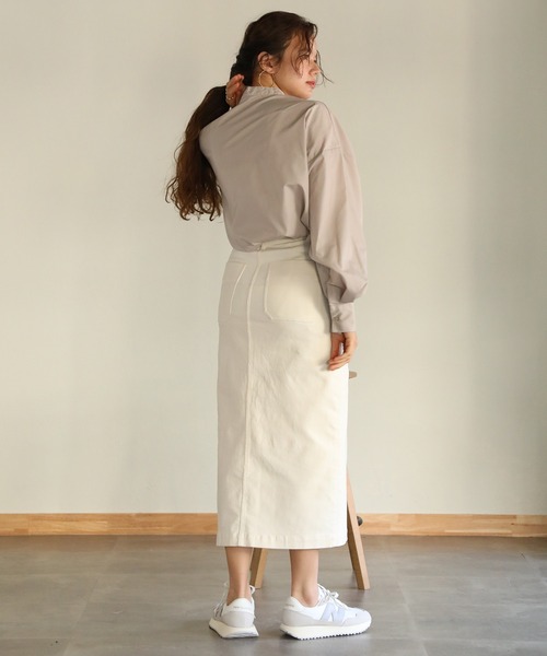 aity（アイティ）の「オーバーサイズバンドカラーシャツ（シャツ/ブラウス・レディース・ブラック/グレイッシュベージュ/ホワイト/ブラウン・M）」の7枚目の写真