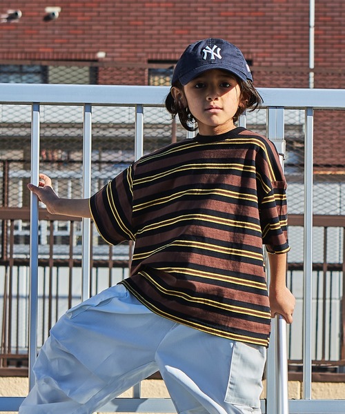 PAIRMANON STREET(ペアマノンストリート)の「【PAIRMANON STREET】【かぞくおそろい】マルチボーダー半袖Tシャツ(Tシャツ/カットソー・キッズ・グレー系その他/ブルー系その他3/ブルー系その他2/ブルー系その他/グレー系その他2/パープル系その他/イエロー系その他/レッド系その他/ブラック系その他6/ベージュ系その他2/ブラウン系その他/その他/グリーン系その他/ホワイト系その他・120/150/130/140/100/90/110)」の5枚目の写真