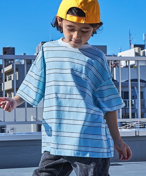 PAIRMANON STREET(ペアマノンストリート)の「【PAIRMANON STREET】【かぞくおそろい】マルチボーダー半袖Tシャツ(Tシャツ/カットソー・キッズ・グレー系その他/ブルー系その他3/ブルー系その他2/ブルー系その他/グレー系その他2/パープル系その他/イエロー系その他/レッド系その他/ブラック系その他6/ベージュ系その他2/ブラウン系その他/その他/グリーン系その他/ホワイト系その他・120/150/130/140/100/90/110)」の8枚目の写真