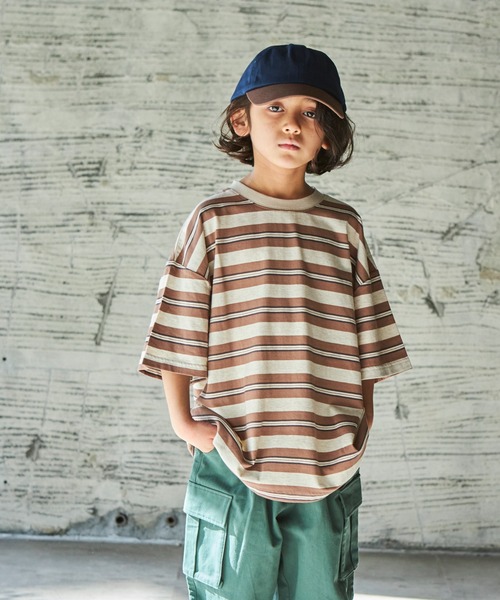 PAIRMANON STREET(ペアマノンストリート)の「【PAIRMANON STREET】【かぞくおそろい】マルチボーダー半袖Tシャツ(Tシャツ/カットソー・キッズ・グレー系その他/ブルー系その他3/ブルー系その他2/ブルー系その他/グレー系その他2/パープル系その他/イエロー系その他/レッド系その他/ブラック系その他6/ベージュ系その他2/ブラウン系その他/その他/グリーン系その他/ホワイト系その他・120/150/130/140/100/90/110)」の6枚目の写真