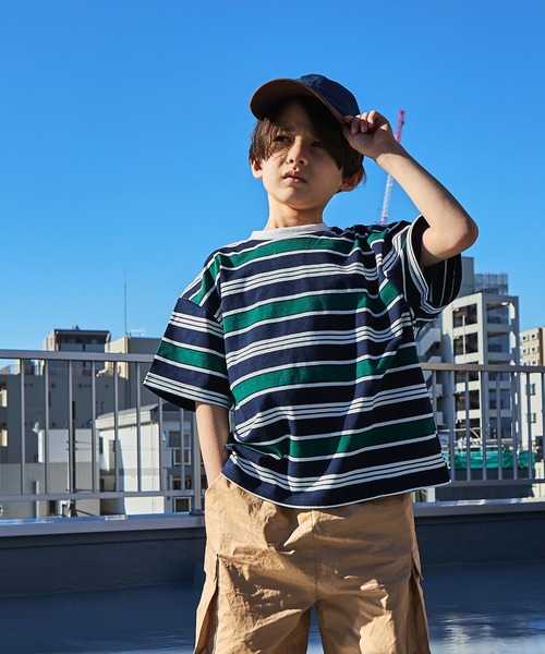 PAIRMANON STREET(ペアマノンストリート)の「【PAIRMANON STREET】【かぞくおそろい】マルチボーダー半袖Tシャツ(Tシャツ/カットソー・キッズ・グレー系その他/ブルー系その他3/ブルー系その他2/ブルー系その他/グレー系その他2/パープル系その他/イエロー系その他/レッド系その他/ブラック系その他6/ベージュ系その他2/ブラウン系その他/その他/グリーン系その他/ホワイト系その他・120/150/130/140/100/90/110)」の10枚目の写真