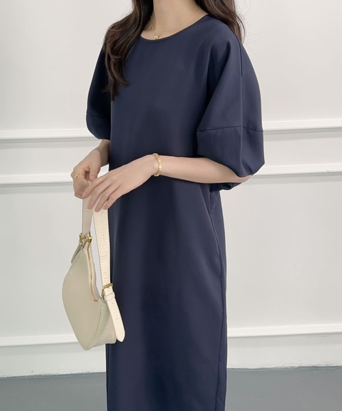 ECLIN(エクラン)の「パフスリーブバックスリットロングワンピース(ワンピース・レディース・カーキ/チャコールグレー/ブラック/ダークブラウン/グレイッシュベージュ/ネイビー・FREE)」の6枚目の写真