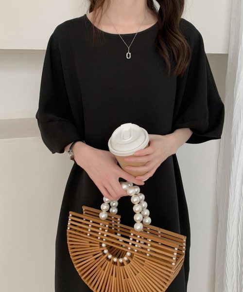 ECLIN(エクラン)の「パフスリーブバックスリットロングワンピース(ワンピース・レディース・カーキ/チャコールグレー/ブラック/ダークブラウン/グレイッシュベージュ/ネイビー・FREE)」の2枚目の写真