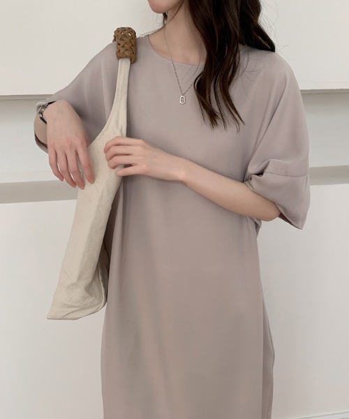 ECLIN(エクラン)の「パフスリーブバックスリットロングワンピース(ワンピース・レディース・カーキ/チャコールグレー/ブラック/ダークブラウン/グレイッシュベージュ/ネイビー・FREE)」の16枚目の写真
