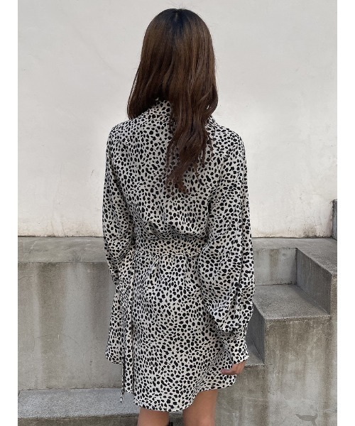 ENVYM（アンビー）の「AラインベルトシャツOP（ワンピース・レディース・ブラック/ホワイト/レオパード・FREE）」の12枚目の写真