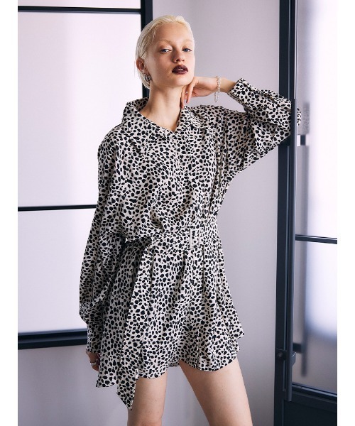 ENVYM（アンビー）の「AラインベルトシャツOP（ワンピース・レディース・ブラック/ホワイト/レオパード・FREE）」の16枚目の写真