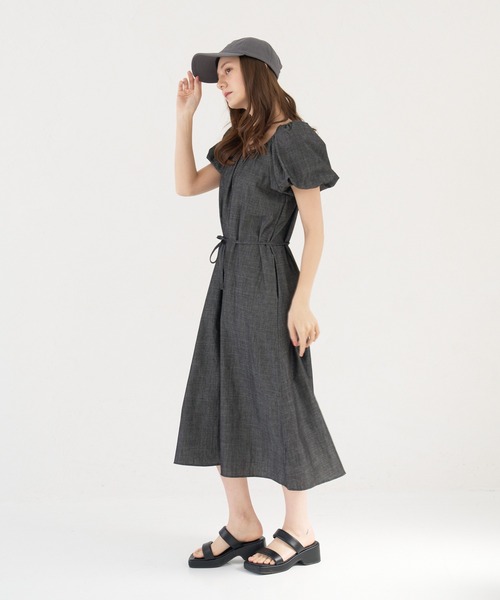 a:mure(アミュール)の「袖パフデニムワンピース(ワンピース・レディース・ブラック/ネイビー・F)」の12枚目の写真