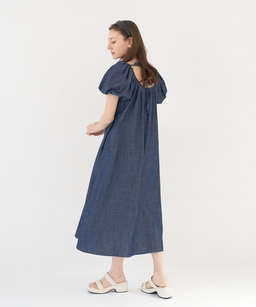 a:mure(アミュール)の「袖パフデニムワンピース(ワンピース・レディース・ブラック/ネイビー・F)」の20枚目の写真