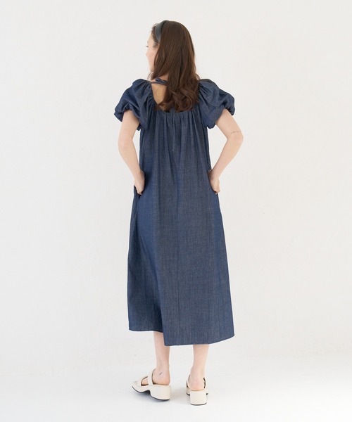 a:mure(アミュール)の「袖パフデニムワンピース(ワンピース・レディース・ブラック/ネイビー・F)」の21枚目の写真
