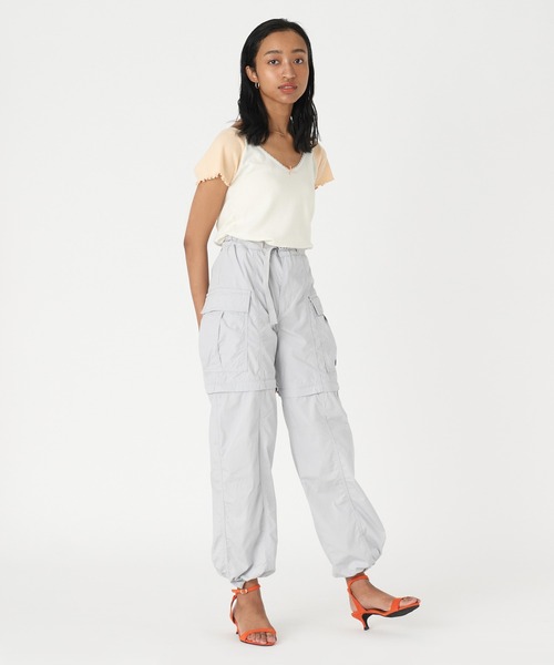Levi's(リーバイス)の「リーバイス/Levi's コンバーチブルカーゴパンツ(カーゴパンツ・レディース・グレー・23inch/28inch/27inch/24inch/25inch/26inch)」の6枚目の写真