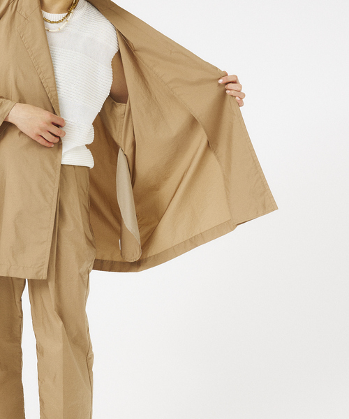 qualite（カリテ）の「【セットアップ対応】撥水マイクロタフタライトコート（テーラードジャケット・レディース・キャメル/ダークネイビー・38/36）」の14枚目の写真