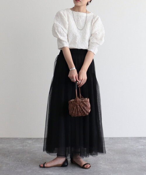 fredy emue(フレディエミュ)の「5分袖パフスリーブプルオーバー(Tシャツ/カットソー・レディース・ラベンダー/ブラック/オフホワイト/サックスブルー・38)」の8枚目の写真