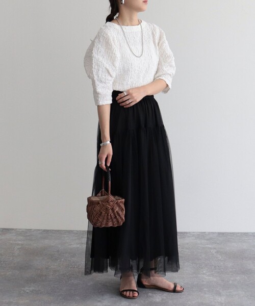 fredy emue(フレディエミュ)の「5分袖パフスリーブプルオーバー(Tシャツ/カットソー・レディース・ラベンダー/ブラック/オフホワイト/サックスブルー・38)」の9枚目の写真