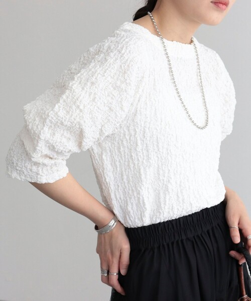 fredy emue(フレディエミュ)の「5分袖パフスリーブプルオーバー(Tシャツ/カットソー・レディース・ラベンダー/ブラック/オフホワイト/サックスブルー・38)」の16枚目の写真