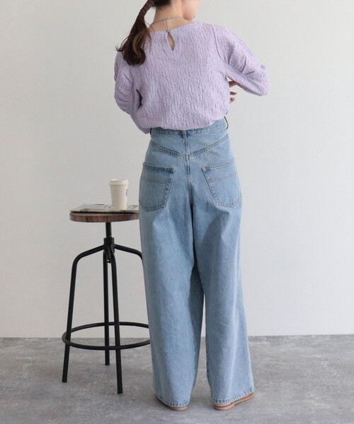 fredy emue(フレディエミュ)の「5分袖パフスリーブプルオーバー(Tシャツ/カットソー・レディース・ラベンダー/ブラック/オフホワイト/サックスブルー・38)」の22枚目の写真