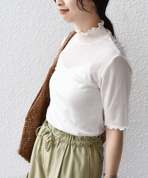 SHIPS(シップス)の「* 〈手洗い可能〉シアー メッシュ ハイネック ショート スリーブ◆(Tシャツ/カットソー・レディース・ブラック/アイボリー/ダークグレー・ONE SIZE)」の16枚目の写真