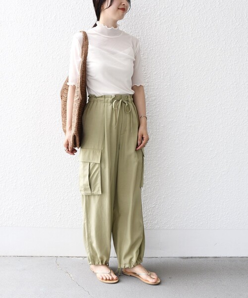 SHIPS(シップス)の「* 〈手洗い可能〉シアー メッシュ ハイネック ショート スリーブ◆(Tシャツ/カットソー・レディース・ブラック/アイボリー/ダークグレー・ONE SIZE)」の9枚目の写真