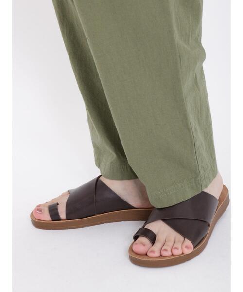 Samansa Mos2(サマンサ モスモス)の「サムリングクロスサンダル(サンダル・レディース・ブラック/ブラウン/オフホワイト・L/M)」の1枚目の写真