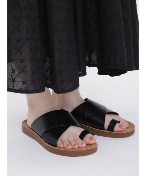 Samansa Mos2(サマンサ モスモス)の「サムリングクロスサンダル(サンダル・レディース・ブラック/ブラウン/オフホワイト・L/M)」の5枚目の写真