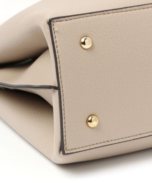 Elura（エルーラ）の「＜2024春ver＞リュクスエアリーショルダー／123626（ショルダーバッグ・レディース・ベージュ/ブラック/オフホワイト・ONE SIZE）」の5枚目の写真