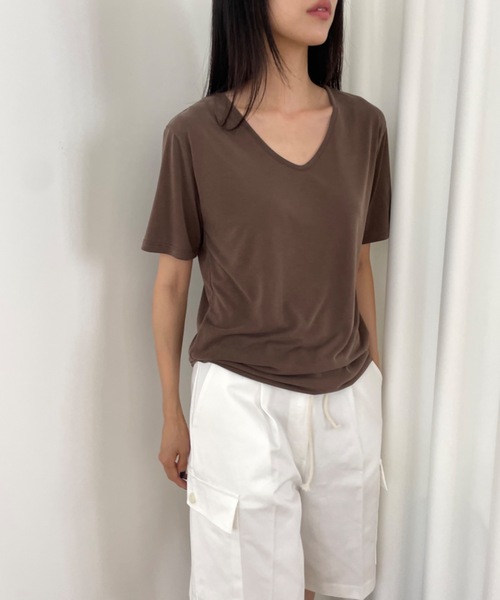 Didot.showroom(ディドット ショールーム)の「シルクタッチUネックT(Tシャツ/カットソー・レディース・ブラック/ブラウン/ミント/ライトグレー/イエロー/ホワイト・FREE)」の4枚目の写真