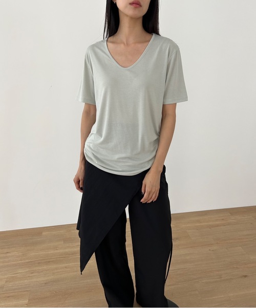 ふるさと納税 服 女 愛媛県 松山市 シルクタッチ　長袖クルーネック　Ｔシャツ（FL22FW-007W）ブラック　Mサイズ Mサイズ シルクタッチ 長袖クルーネック Tシャツ（FL22FW-007W