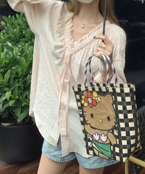 FREE STYLISTS(フリー スタイリスト)の「YUGA_YGMC Vネックギャザー シャツブラウス(シャツ/ブラウス・レディース・カーキ/オフホワイト/ブラック・M/L)」の20枚目の写真