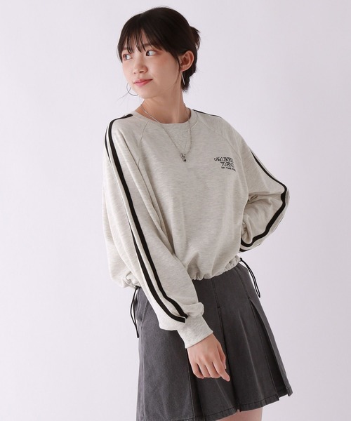 repipi armario(レピピ アルマリオ)の「サイドラインショートスウェット(スウェット・キッズ・グレー/チャコールグレー/アイボリー/ホワイト・SMALL/MEDIUM/LARGE)」の4枚目の写真