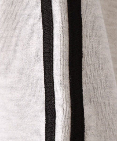 repipi armario(レピピ アルマリオ)の「サイドラインショートスウェット(スウェット・キッズ・グレー/チャコールグレー/アイボリー/ホワイト・SMALL/MEDIUM/LARGE)」の19枚目の写真