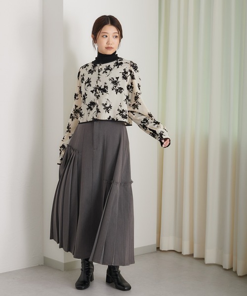 soie by apres jour mignon（ソワバイアプレジュールミニョン）の「【soie by apres jour mignon】フロッキー2WAYブラウス【セットアップ可能】【ZOZOTOWN限定アイテム】（シャツ/ブラウス・レディース・ブラック/アイボリー・MEDIUM/SMALL）」の7枚目の写真