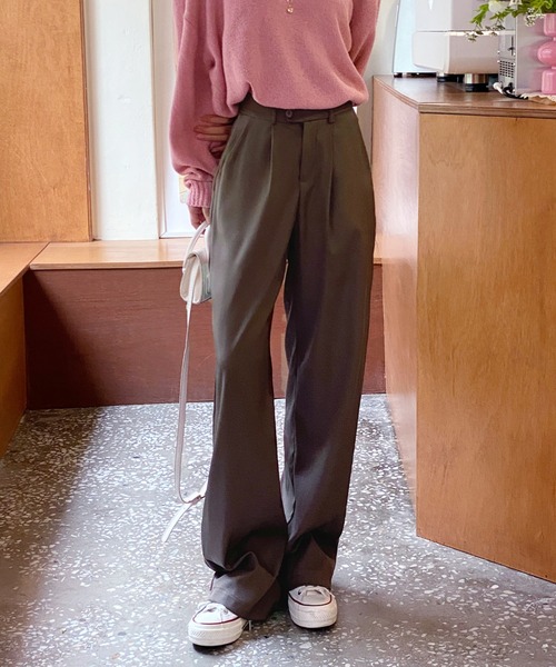 by muni:r（バイ ムニール）の「ピンタックワイドカラースラックス（スラックス・レディース・ネイビー/ベージュ/ブラウン/ピンク/ブラック・SMALL/MEDIUM）」の3枚目の写真
