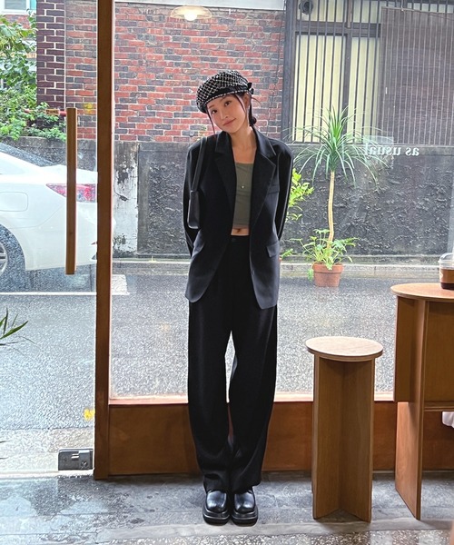 by muni:r（バイ ムニール）の「ピンタックワイドカラースラックス（スラックス・レディース・ネイビー/ベージュ/ブラウン/ピンク/ブラック・SMALL/MEDIUM）」の10枚目の写真