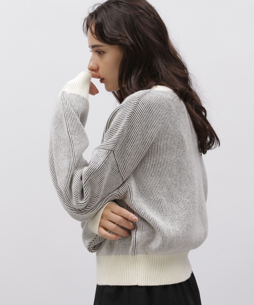 LAKOLE（ラコレ）の「配色アゼプルオーバー / 977356（ニット/セーター・レディース・ブラック/ライトイエロー/ブルー/ベージュ・SMALL/MEDIUM）」の17枚目の写真