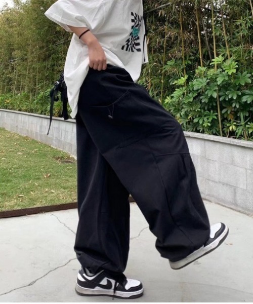 REBALANCE（リバランス）の「バルーンシルエットカーゴパンツ（カーゴ