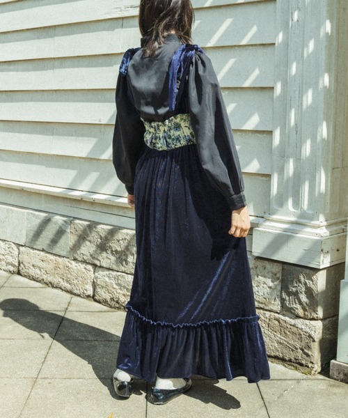 kutir（クティール）の「【クティールとレトロ】ゴブランベロアキャミワンピース（ワンピース・レディース・ブラウン/レッド/ネイビー・MEDIUM/LARGE/SMALL）」の7枚目の写真