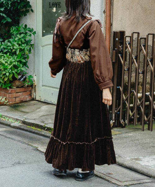 kutir（クティール）の「【クティールとレトロ】ゴブランベロアキャミワンピース（ワンピース・レディース・ブラウン/レッド/ネイビー・MEDIUM/LARGE/SMALL）」の18枚目の写真